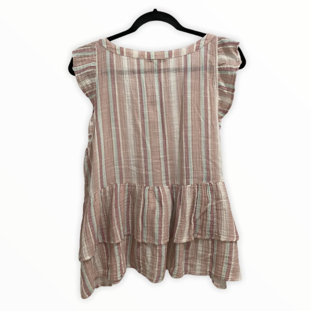 NWT AE Button-Up - Picture 2 of 4